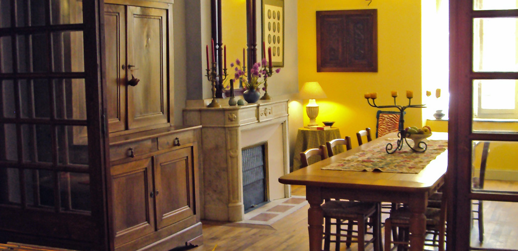 The dining room, a comfortable and warm place